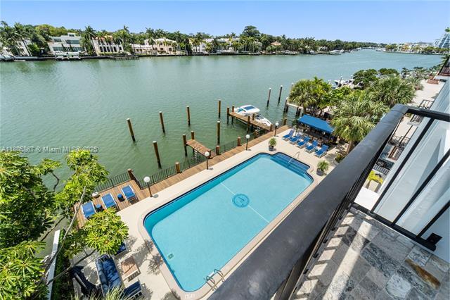 Building Photo - 5640 Collins Ave