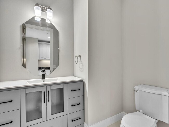 Building Photo - 2751 Ravella Way