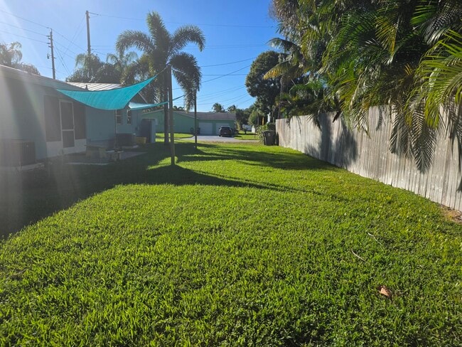 Building Photo - 2645 Old Donald Ross Rd