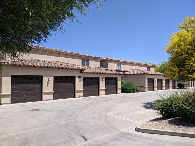 Building Photo - 3bd/2ba condo in Fountain Hills