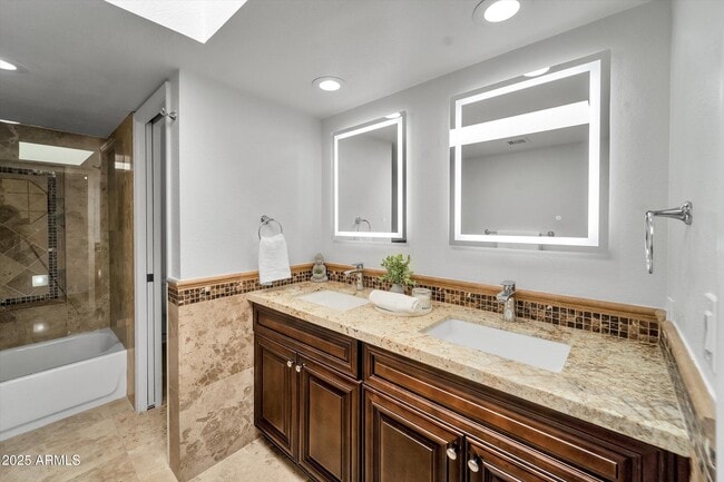 Building Photo - 10546 E Topaz Cir
