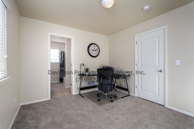 Building Photo - Gorgeous 4 Bedroom House in Lorson Ranch