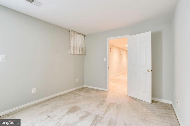 Building Photo - 26161 Rachel Hill Dr