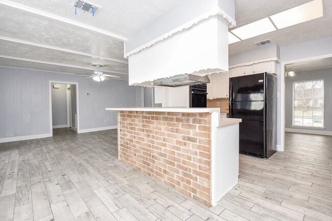 Building Photo - 11623 Kirkhollow Dr
