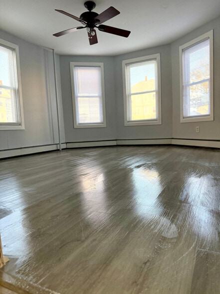 Building Photo - 101 Whitehall St