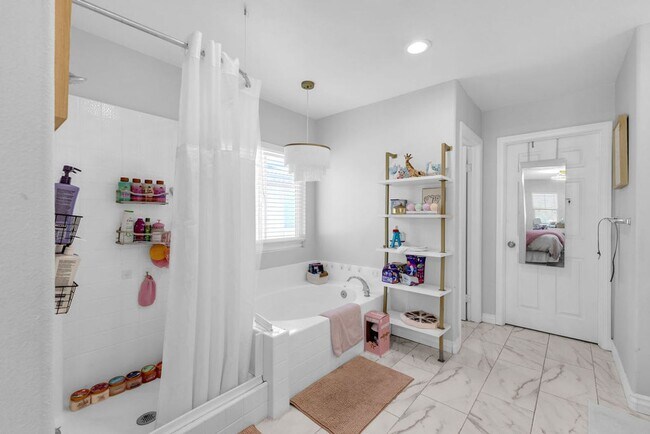 Building Photo - 469 Partridge Ln