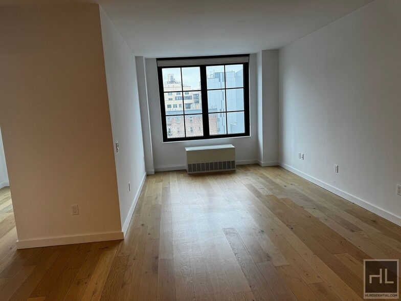 Building Photo - NORTHERN BOULEVARD