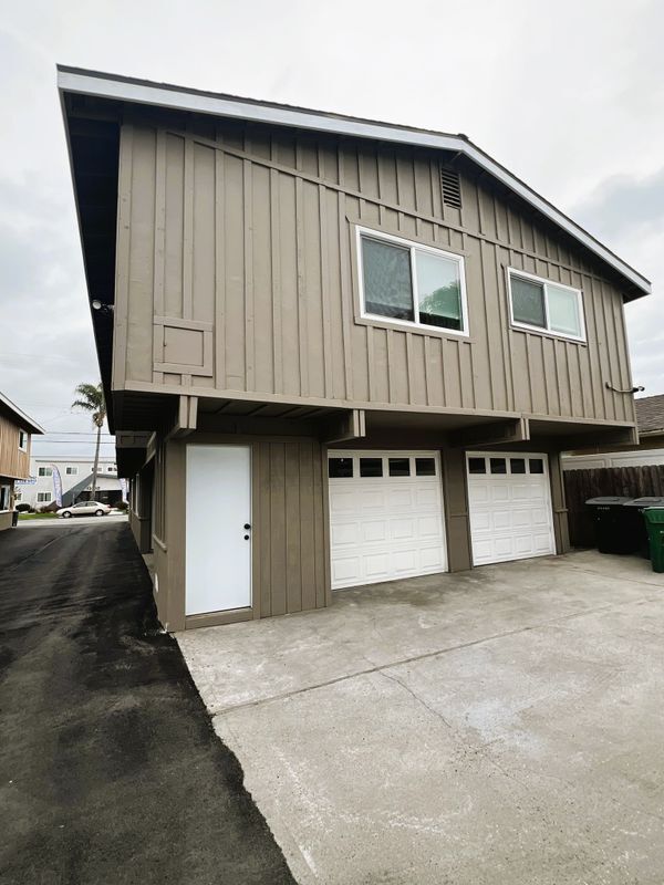 Building Photo - 13811 La Pat Pl
