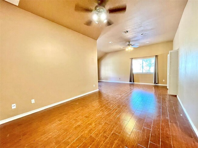 Building Photo - 502 Yaupon Cove