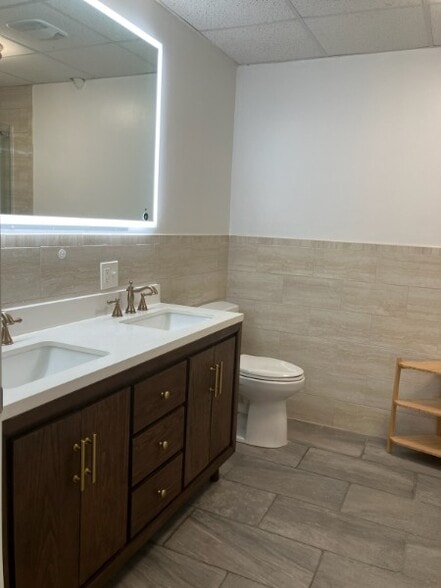 Building Photo - 300 COMMUNIPAW Ave