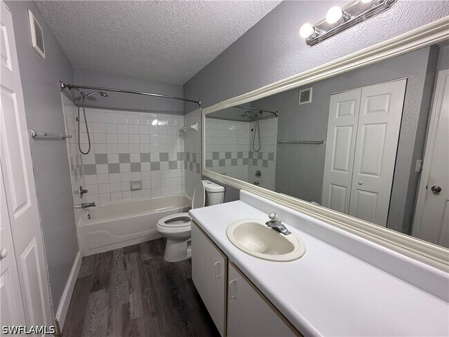 Building Photo - 11561 Villa Grand