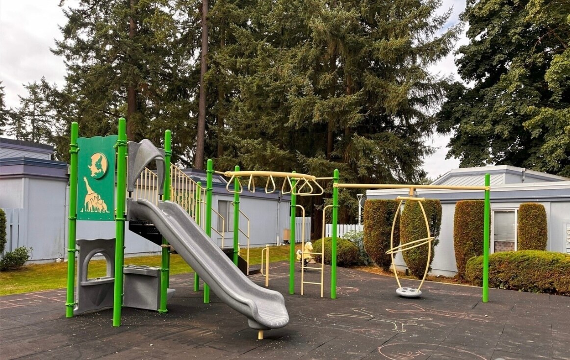 Building Photo - 4300 NE Sunset Blvd