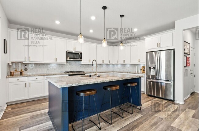 Building Photo - Beautiful 5-Bedroom Home in Audie Murphy R...