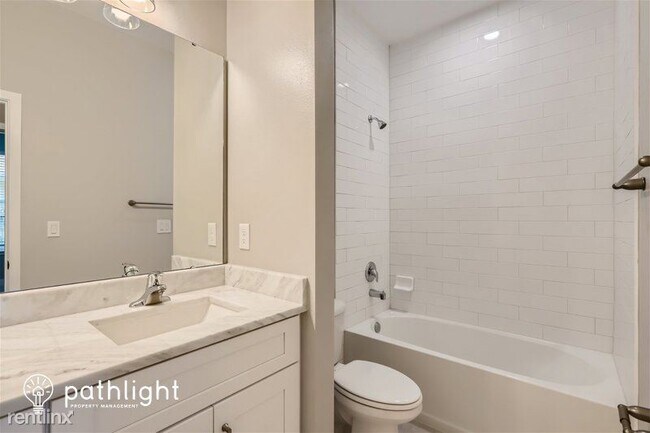 Building Photo - 4 br, 2 bath House - 2106 Diamond Drive UNIT