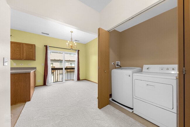 Building Photo - 959 Ellsworth Dr