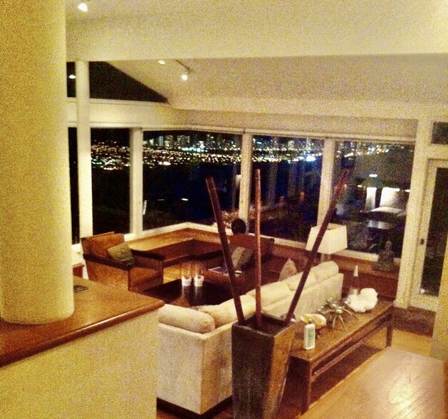 Building Photo - 2158 Halekoa Dr