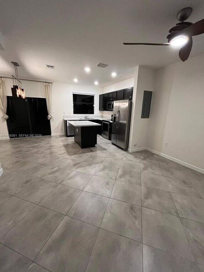 Building Photo - 25002 SW 114th Ave