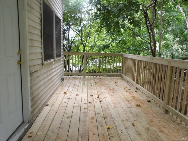 Building Photo - 47 E Main St