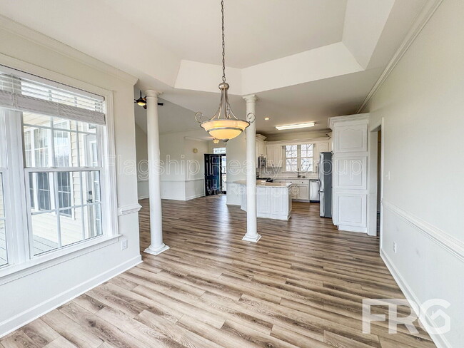 Building Photo - 115 Remount Rd