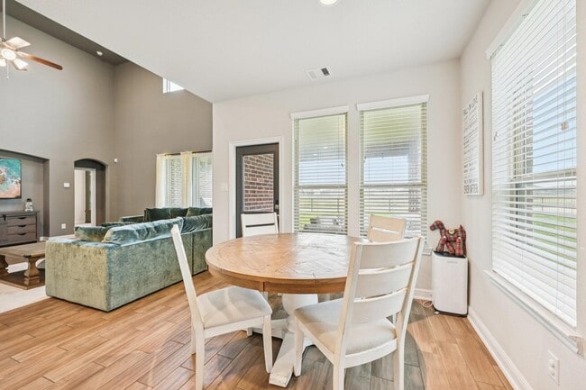 Building Photo - 2406 Harborwood Ct