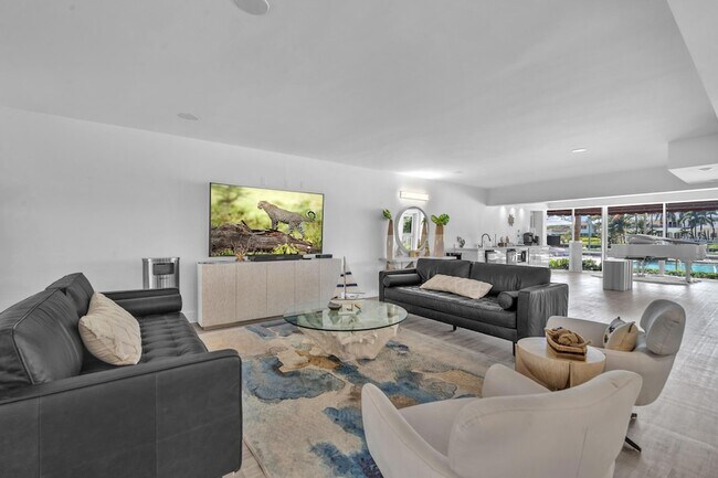 Building Photo - 1015 Spanish River Rd