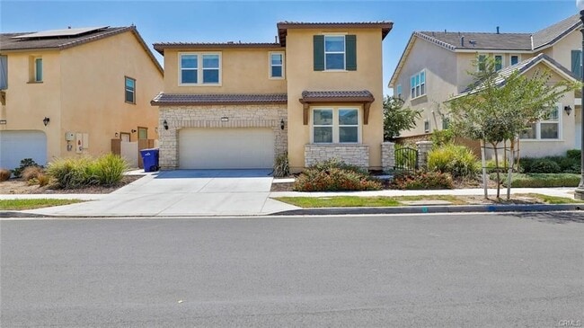 Primary Photo - 2832 E Clementine Dr