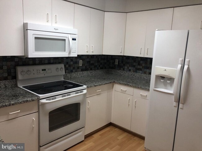 Building Photo - 7655 Stony Creek Ln