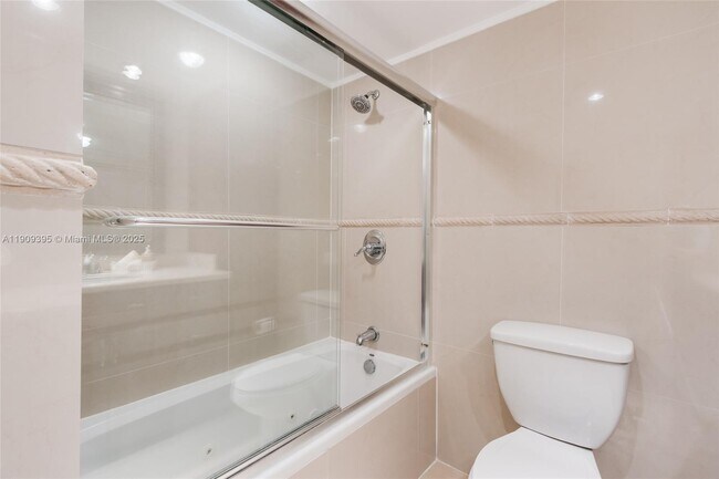 Building Photo - 2671 S Course Dr