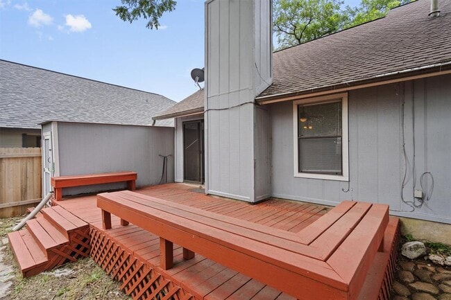 Building Photo - 9901 Willers Way