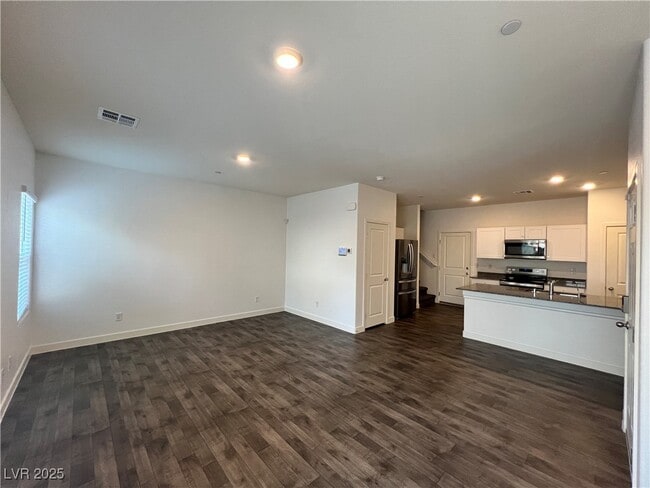 Building Photo - 12743 Epperly St