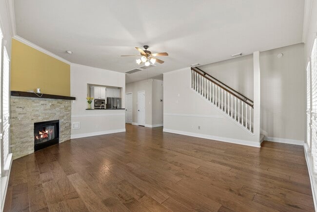 Building Photo - 2806 Shadow Canyon Ln