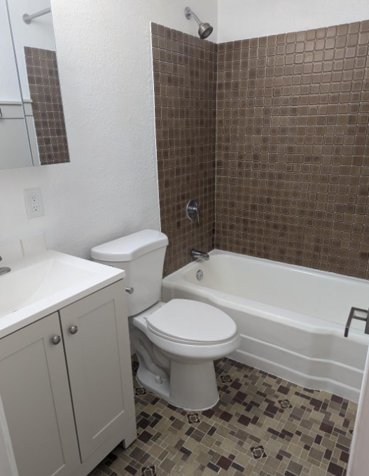 Building Photo - 610 Martin Way