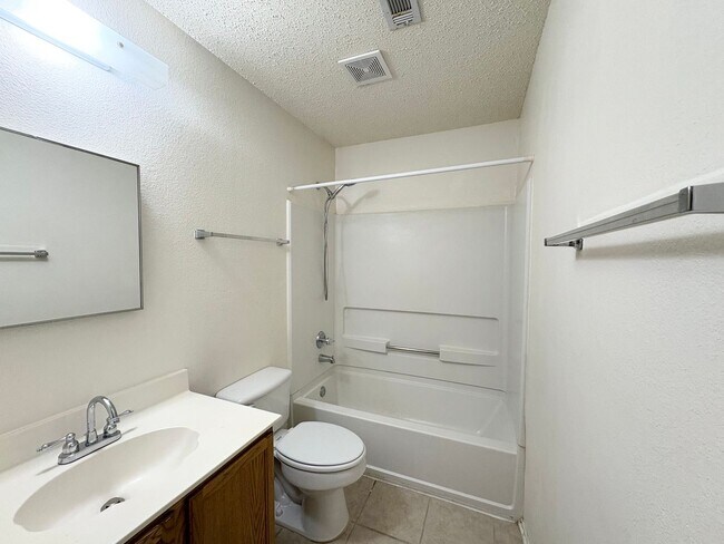 Building Photo - 8332 Montoya Cir