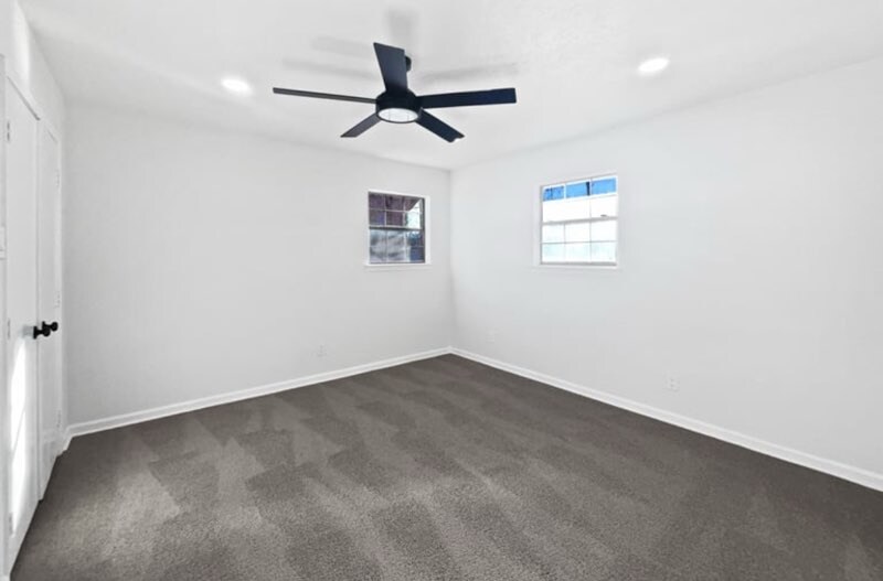 Building Photo - 469 W Fulton St