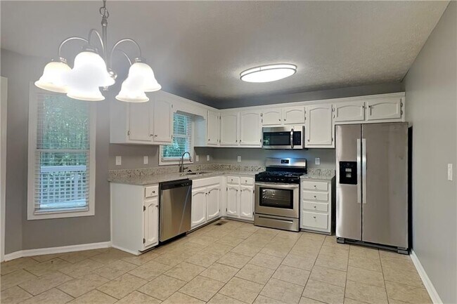 Building Photo - 211 Mill Pointe Dr