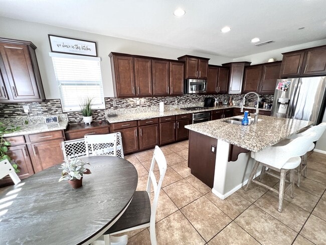 Building Photo - 28891 Brookhill Ct