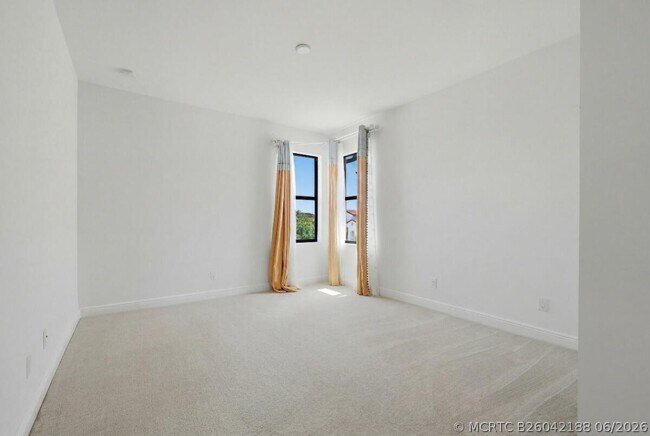 Building Photo - 11760 Bayview Cir