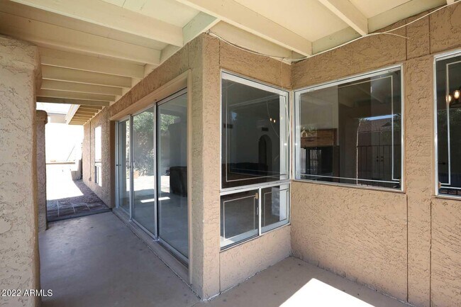 Building Photo - 8428 N 16th Pl