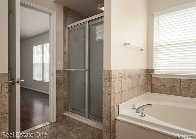 Building Photo - 14864 Liri Dr