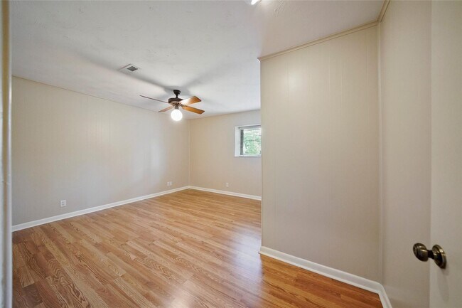 Building Photo - 1319 Spillers Ln