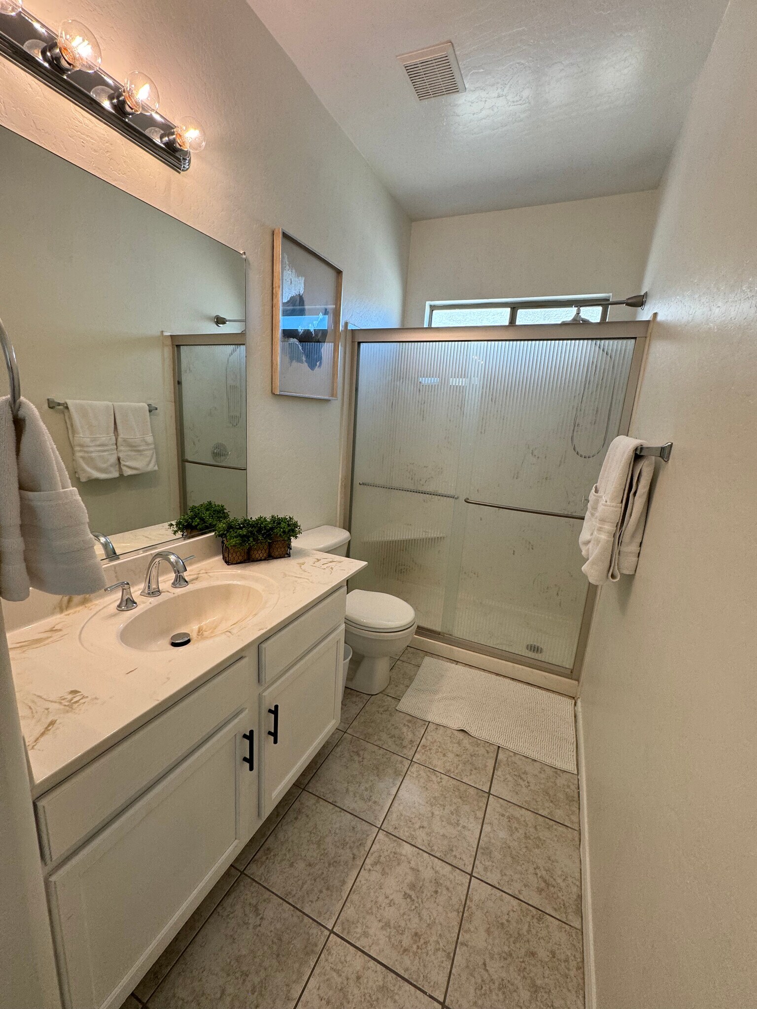 Building Photo - 15224 W Desert Hills Dr