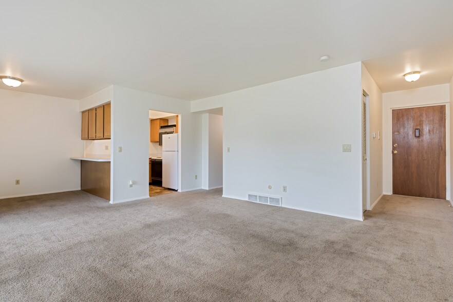 Forest Hills Apartments 907 Capital Ave SW Battle Creek MI 49015