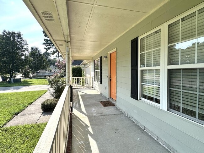 Building Photo - 124 Bayou Ct