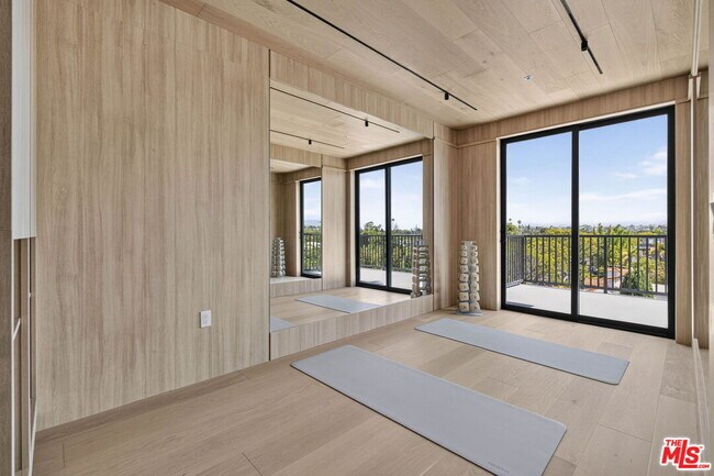 Building Photo - 1808 Lincoln Blvd