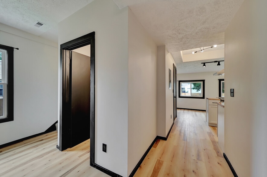 Building Photo - 2225 D St