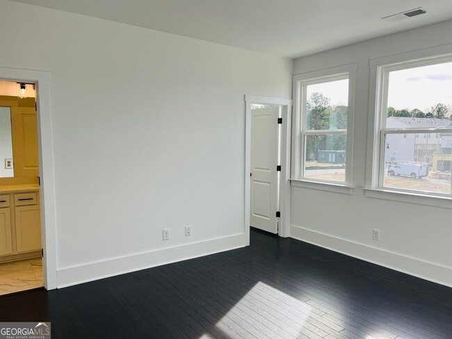 Building Photo - 1568 Driggs Dr NW