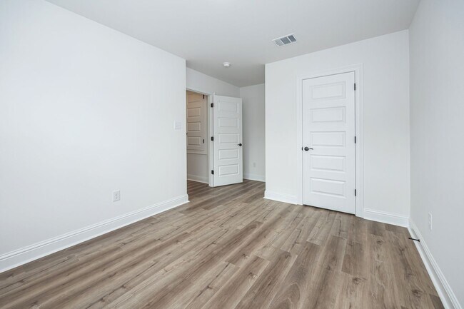 Building Photo - 3711 Olivia Dr