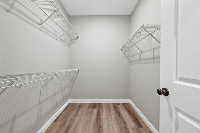 Building Photo - 451 White Dogwood Cir