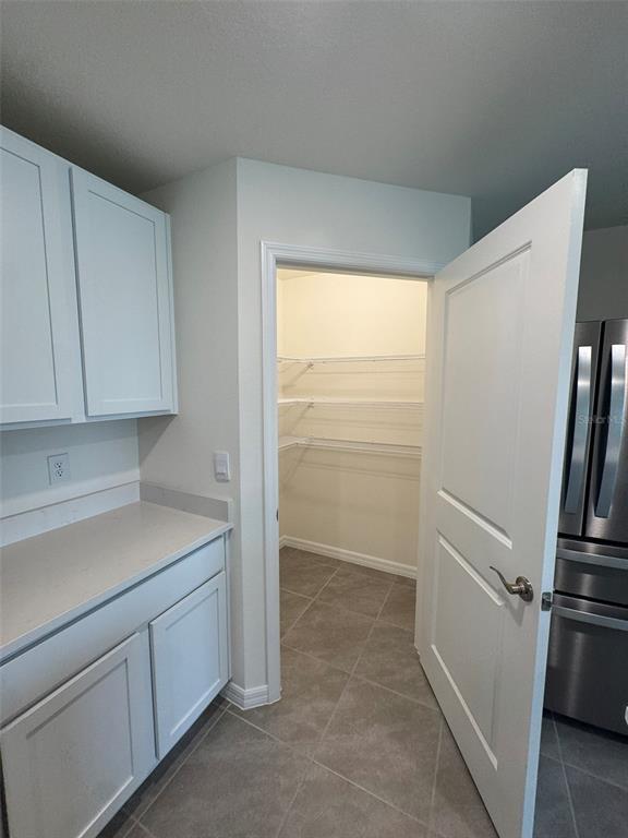 Building Photo - 8878 SW 48th Ave