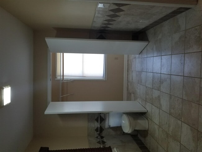 Building Photo - 301 Shannon Dr